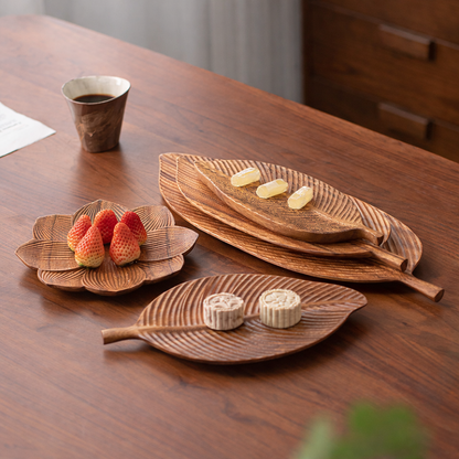 Blattförmiges Serviertablett-Set aus Holz
